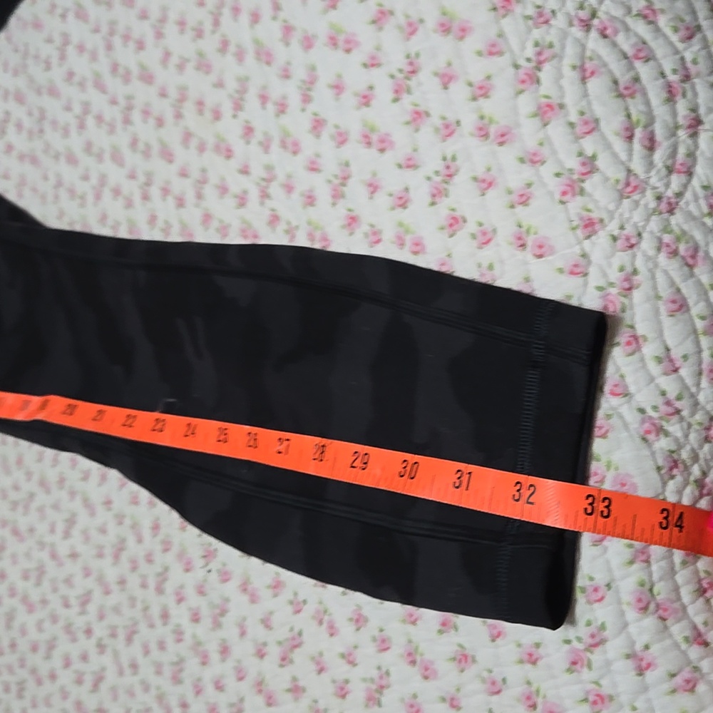 Lululemon camo leggings - Picture 10 of 16